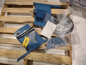 lot 450 image: Baileigh Welding Positioner Parts...