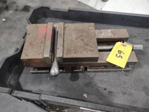 lot 65 image: Glacern GPV-615 6 Machine Vise...