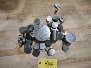 lot 452 image: 4140 Pucks...