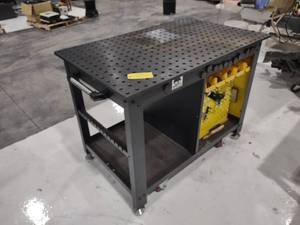 lot 17 image: Rhino Cart Model TDQ54830 48x30 Wel...