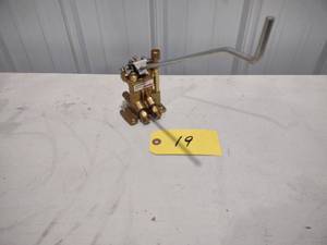 lot 19 image: Smith Gas Saver, Model WDW104...