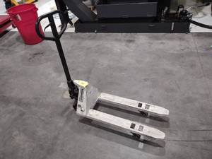 lot 36 image: Roughneck Mini Pallet Jack,  1100lb...