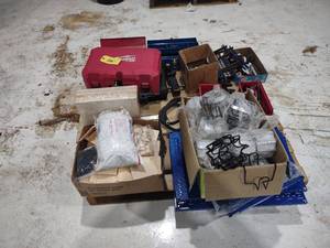 lot 561 image: Tools & Misc....