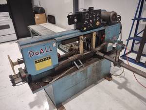 lot 8 image: DoAll Bandsaw, Model C-916A, 158 B...