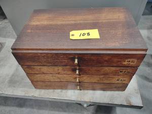 lot 108 image: Meyer Plug Gage Set...