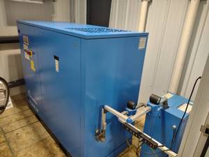 lot 4 image: Pneutech Rotary Screw Compressor, M...