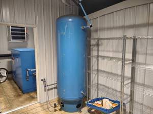 lot 6 image: Air Expansion Tank, 300 Gallon, Wil...