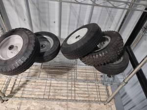 lot 520 image: (5) Pneumatic TiresWheels...