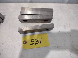 lot 531 image: (4) 6 Vise Jaws...