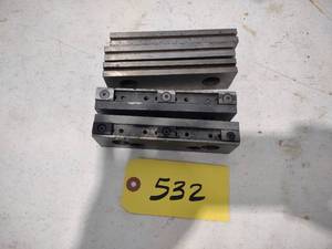 lot 532 image: (5) 6 Vise Jaws...