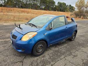 lot 7 image: 2007 Toyota Yaris -Customized See Pics