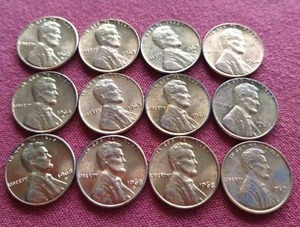 lot 2 image: (12) 1962-69 AUUNC Pennies