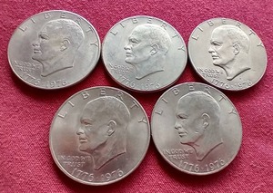lot 4 image: (5) Eisenhower Dollars