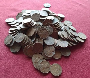 lot 22 image: (200) Wheat Pennies
