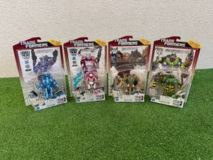lot 9 image: Transformers Chromia, Arcee, Rattrap & Waspinator