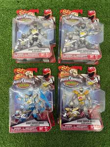 lot 13 image: Power Rangers Dino Supercharge Figures