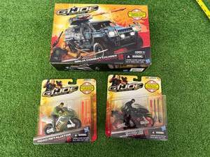 lot 31 image: GI Joe Retaliation Ninja Combat Cruiser with Night Fox, Road Retaliator & ninja Speed Cycle