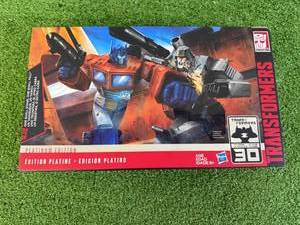 lot 75 image: Transformers Platinum Edition One Shall Stand, One Shall Fall