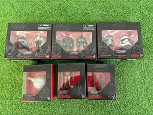 lot 80 image: Star Wars The Black Series Titanium Series