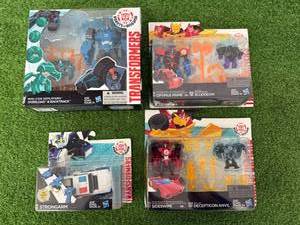 lot 152 image: Transformers Robots in Disguise