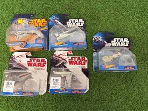 lot 154 image: Star Wars Hot Wheels Starships