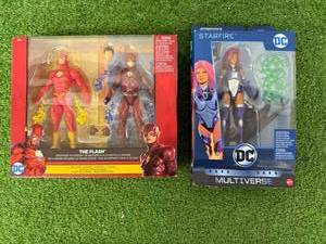 lot 167 image: DC Multiverse The Flash 2 Pack & Starfire
