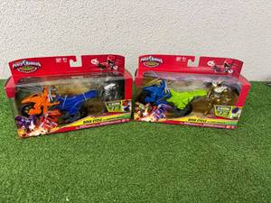 lot 176 image: Power Rangers Dino Cycle and Graphite Ranger & Dino Cycle and Gold Ranger