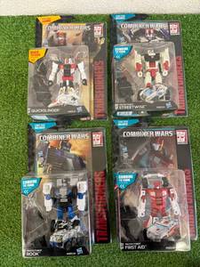 lot 130 image: Transformers Combiner Wars