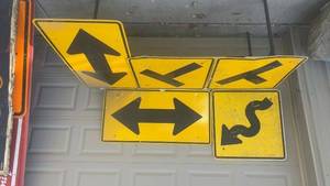 lot 380 image: Collection of 6 Used Directional Road Warning Signs