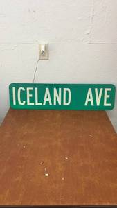 lot 865 image: Iceland Ave Metal Street Sign