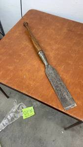 lot 907 image: Vintage Large Woodworking Chisel with Wooden Handle