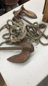 lot 917 image: Vintage Boat Anchor Set with Rope and Kulmbacher Crate