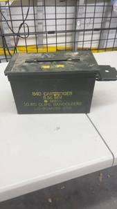 lot 937 image: Metal Military Ammo Can 5.56mm M855 840 Cartridges Container