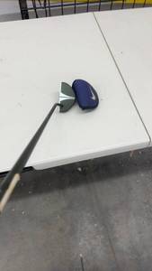 lot 940 image: New Nike Method Core Drone Putter with Headcover