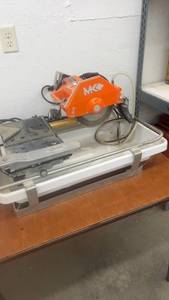 lot 1726 image: MK-660 Tile Saw with Water Tray and Table