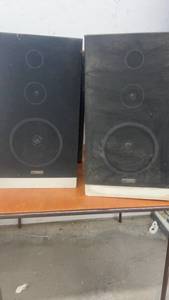 lot 1791 image: Fisher 8-Ohm Speaker System Pair