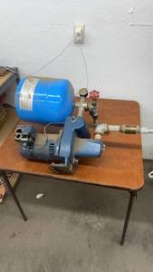 lot 1793 image: Sta-Rite Pump with Well-X-Trol WX-102 Pressure Tank and Valves