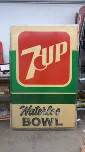 lot 1795 image: Vintage 7UP Waterloo Bowl Advertising Sign 4ft x 6ft