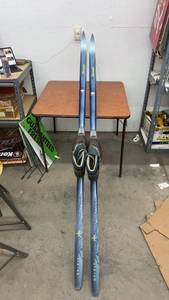 lot 1808 image: Trak Spirit Cross Country Skis with Salomon Back Country Boots Size 6