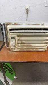 lot 1812 image: Kenmore 7000 BTU Window Air Conditioner Model 580.70074000