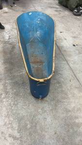 lot 1848 image: Vintage Blue Galvanized Metal Washtub with Wooden Bottom