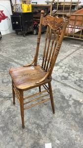 lot 1855 image: Vintage Wooden Spindle Back Dining Chair