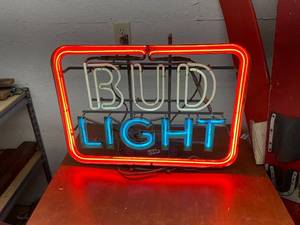 lot 1744 image: Bud Light Neon Bar Sign with Red and Blue Tubing