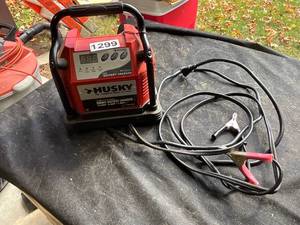 lot 1299 image: Husky 12V Smart Battery Charger 10A6A2A