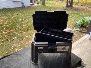 lot 1300 image: Durabuilt Plastic Tool Box with Removable Organizer Tray