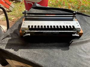 lot 1305 image: Porter-Cable Dovetail Jig Woodworking Tool
