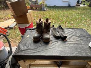 lot 1309 image: Mens Boundary Hunting Boots and Pair of Overshoes