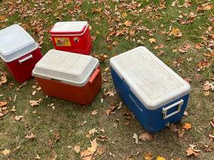 lot 1325 image: Set of 4 Coleman and Igloo Hard-Sided Coolers