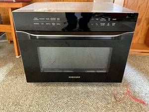lot 1339 image: Samsung Countertop Convection Microwave Oven with Grill