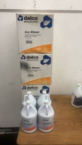 lot 256 image: Dalco Ice Kleen Ice Melt Residue Remover 1 Gallon Bottles Set of 4